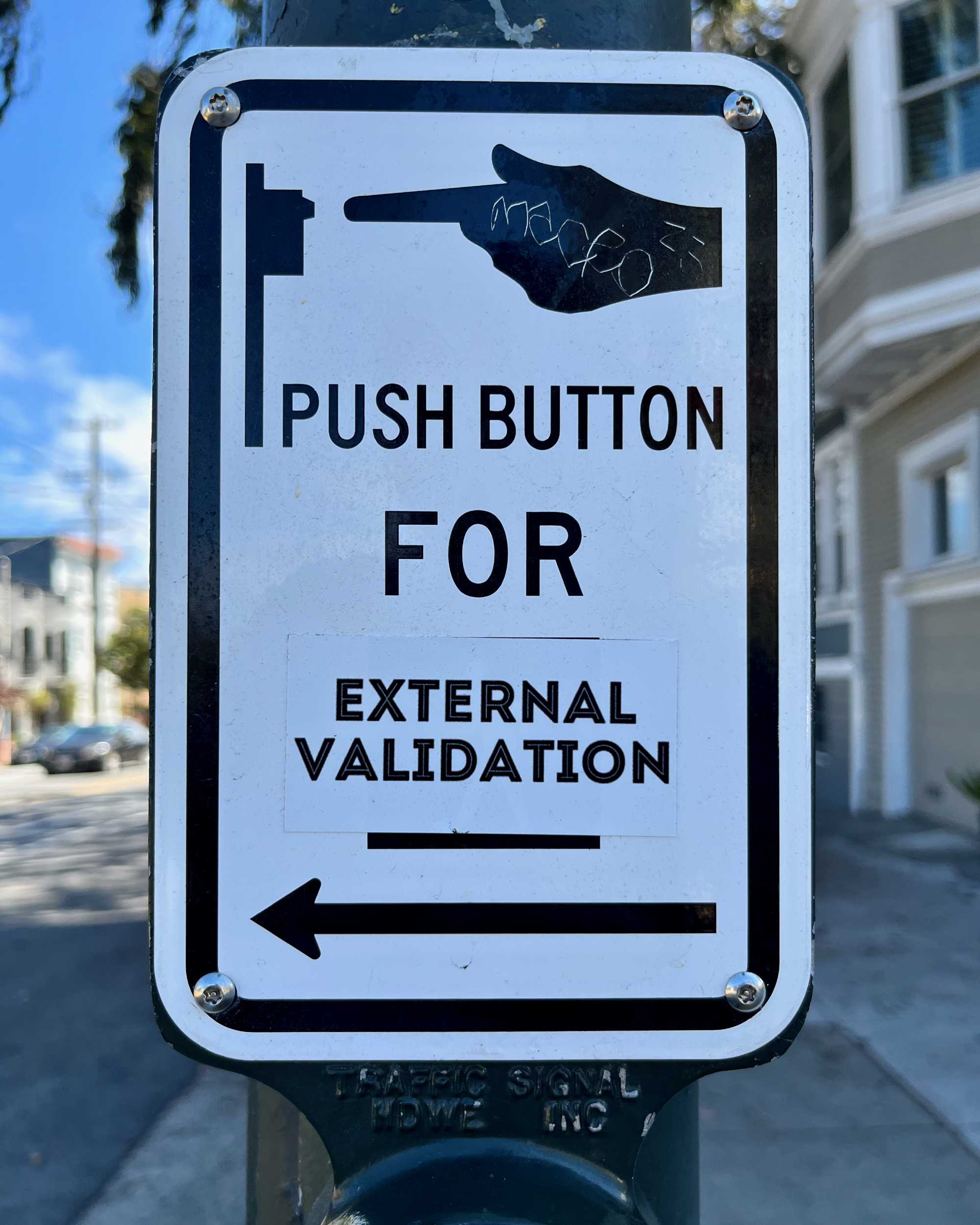 PUSH BUTTON FOR EXTERNAL VALIDATION